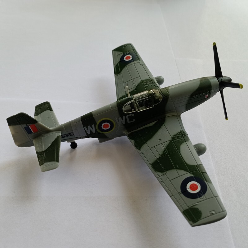 1:72 Alloy Diecast Military Model United Kingdom P-51 Mustang Fighter Aircraft