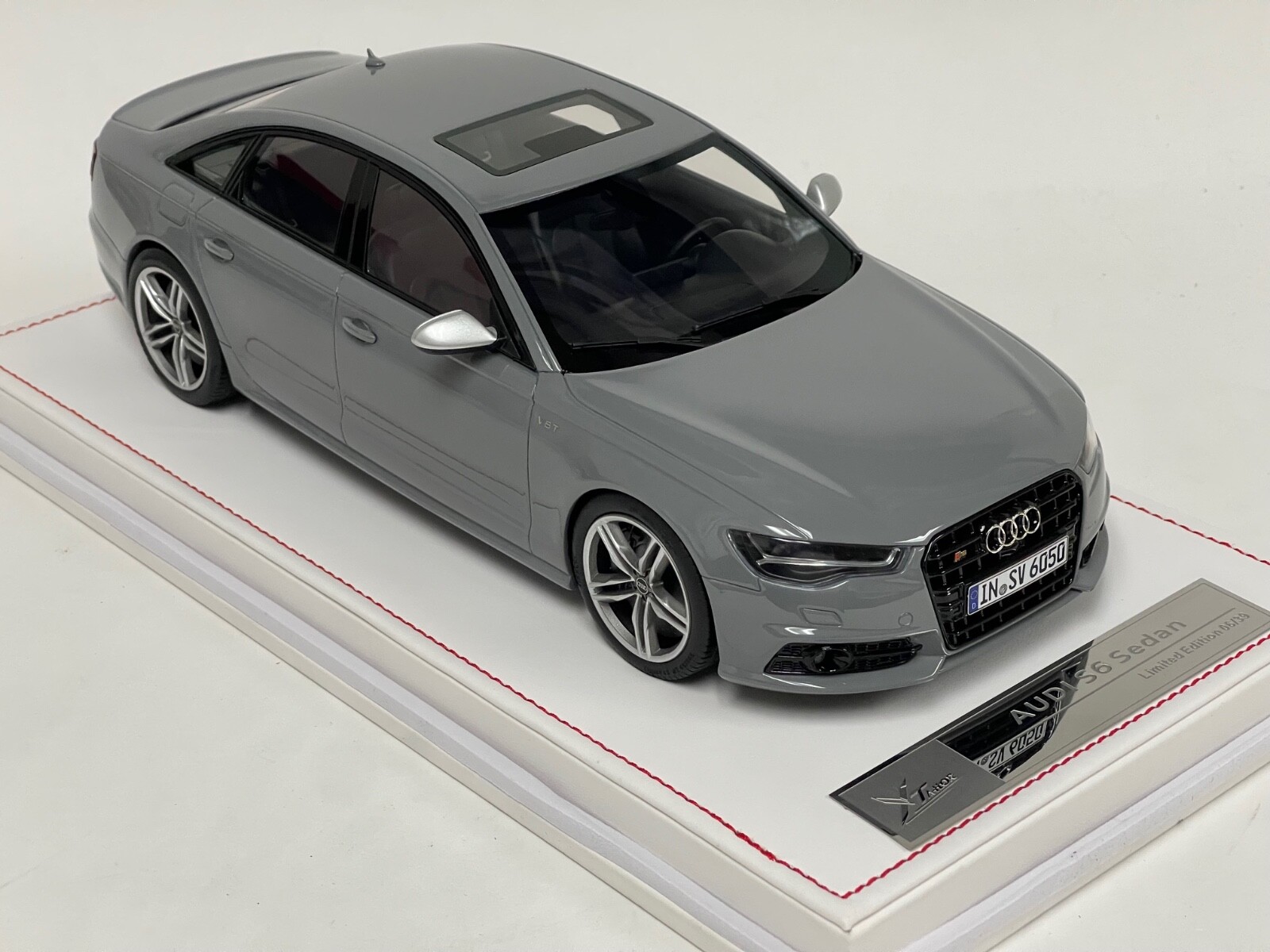 1/18 Ivy Models Audi S6 in Quantum Gray Leather Base limited 39 pcs
