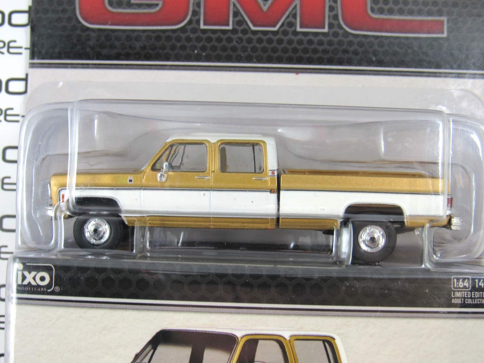 2026 IXO America 1:64 Yuba Gold 1975 GMC SIERRA CLASSIC Pickup Truck #IA64012