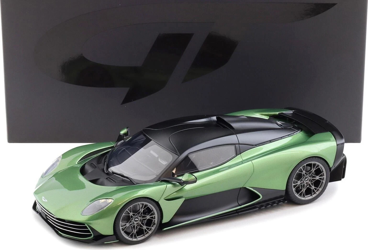 GT Spirit 1/18 2025 Aston Martin Valhalla Green RESIN GT558