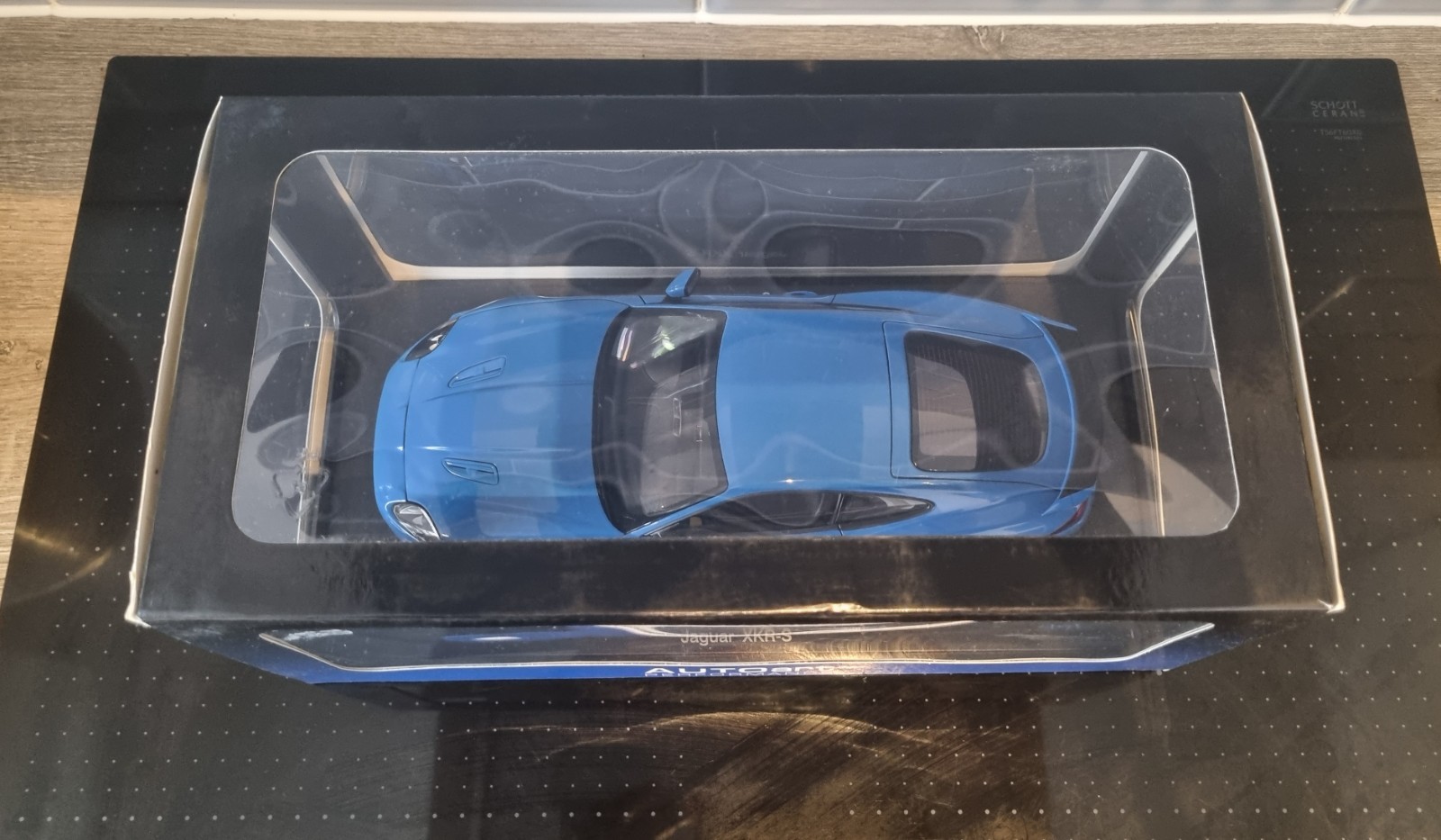 Jaguar 73641 XKR-S French Racing blue Auto Art models 1:18