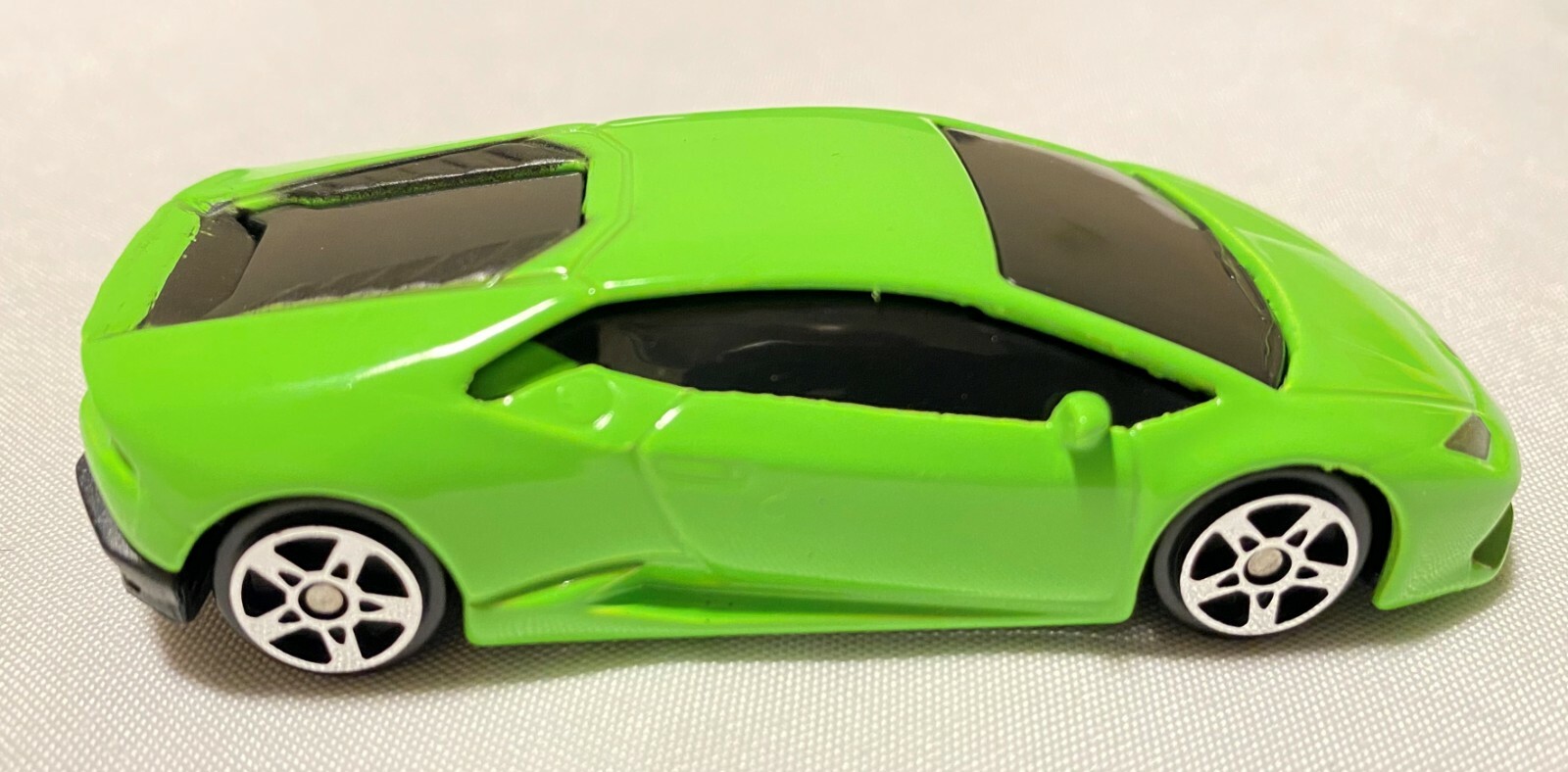 NWOB Maisto Lamborghini Huracan LP Pulse Secure Green Cars Toys Diecast