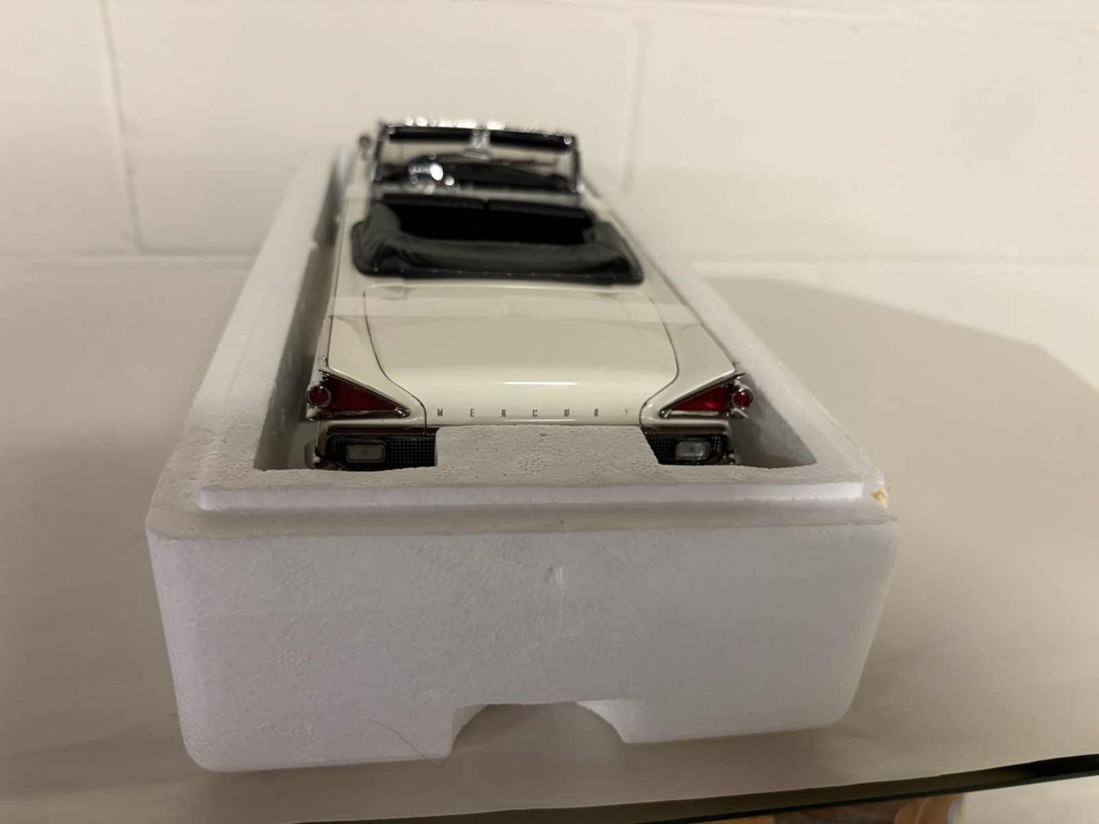 Sun Star- 1959 Mercury Park Lane Open Convertible-1:18 – Platinum Collection-New