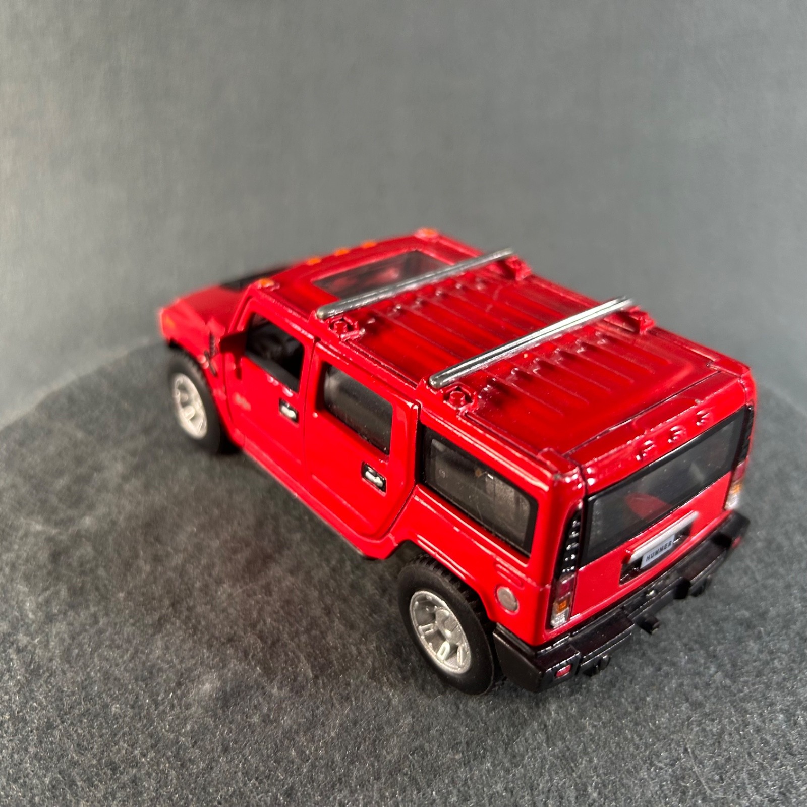 Kinsmart 2008 Hummer H2 SUV Red Diecast Vehicle Scale 1/40 Kintoy