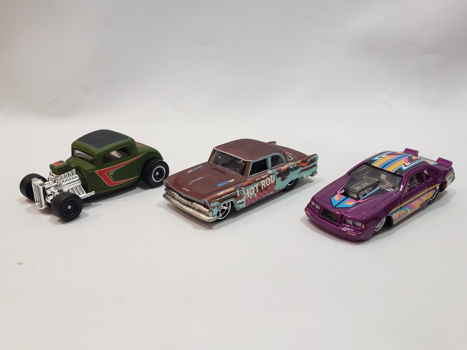NEW Hot Wheels BOULEVARD Lot 16 Cars Plymouth Savoy 32 Ford M3 Porsche Pantera