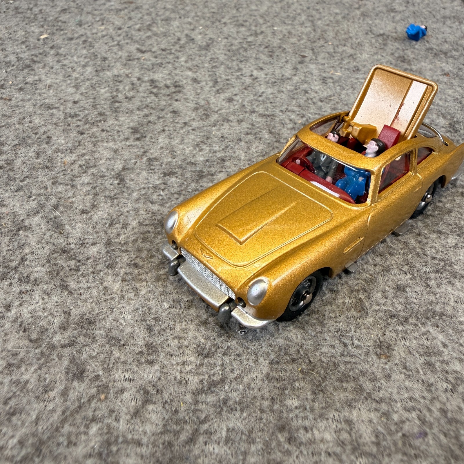Corgi Model Club 261 James Bond’s Gold Aston Martin D.B.5 2023 MIB