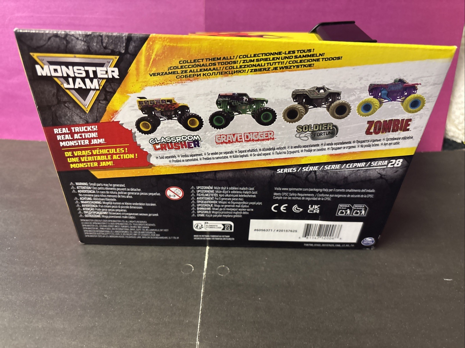 SPIN MASTER 2026 MONSTER JAM SERIES 28 CLASSROOM CRUSHER BIG 1/24 MONSTER TRUCK