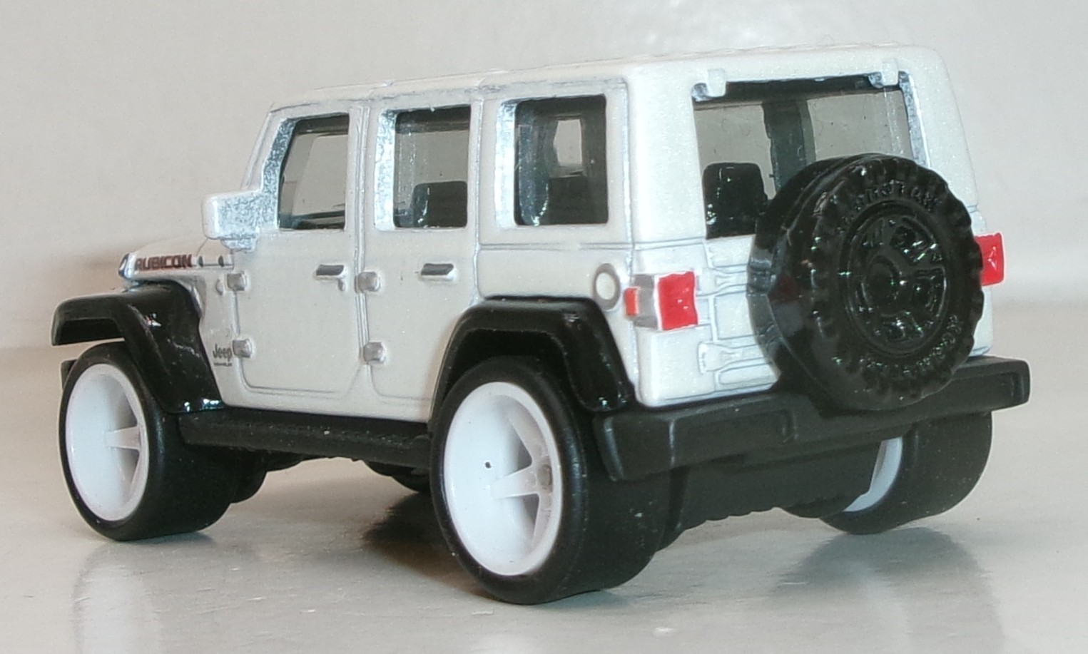 LOOSE 2020 MATCHBOX 1:64 WHITE ’18 JEEP WRANGLER JL WHEEL SWAP REAL RIDERS