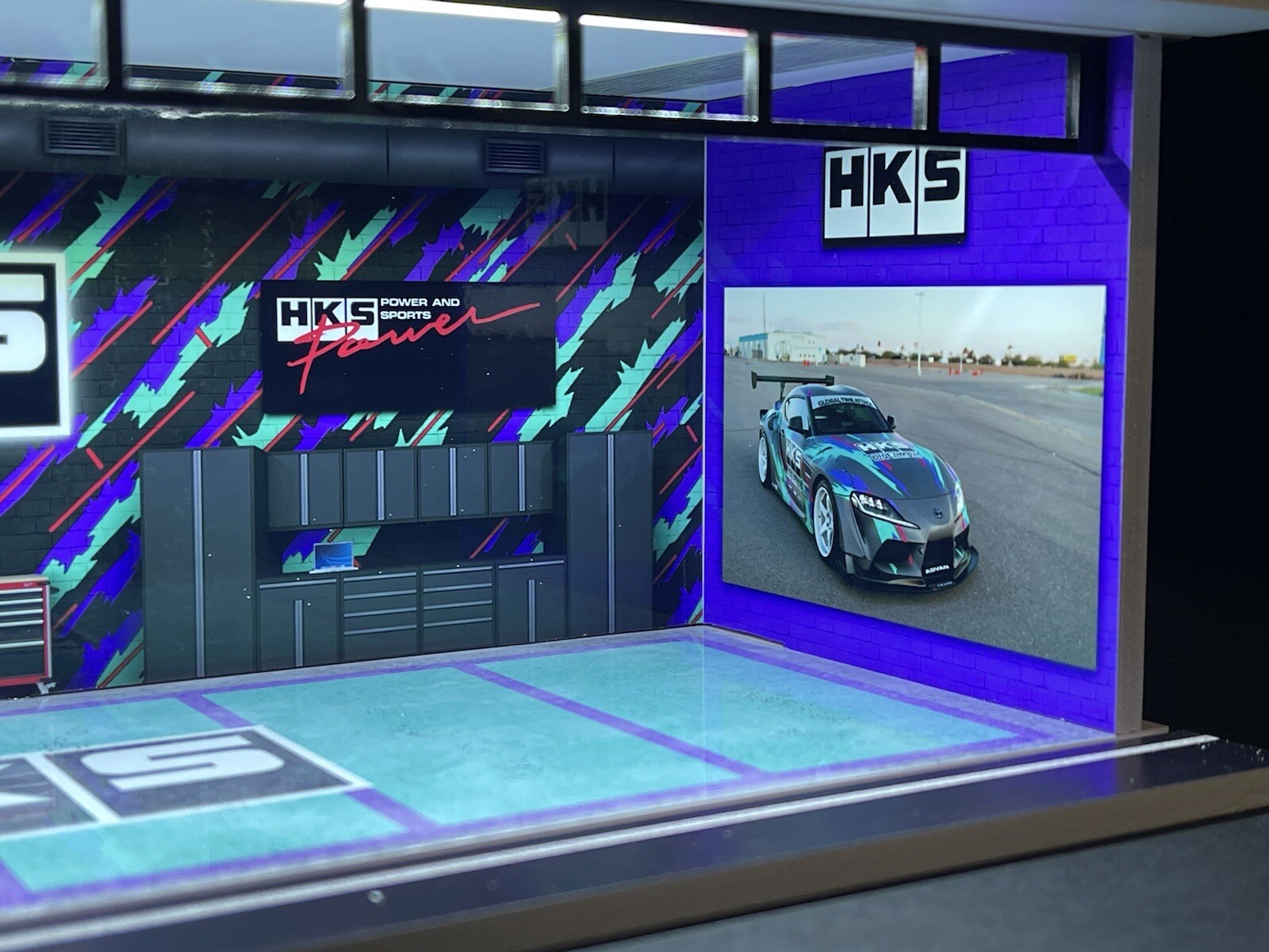 HKS Interior Garage Theme 1:64 Model Diorama with LED Lighting