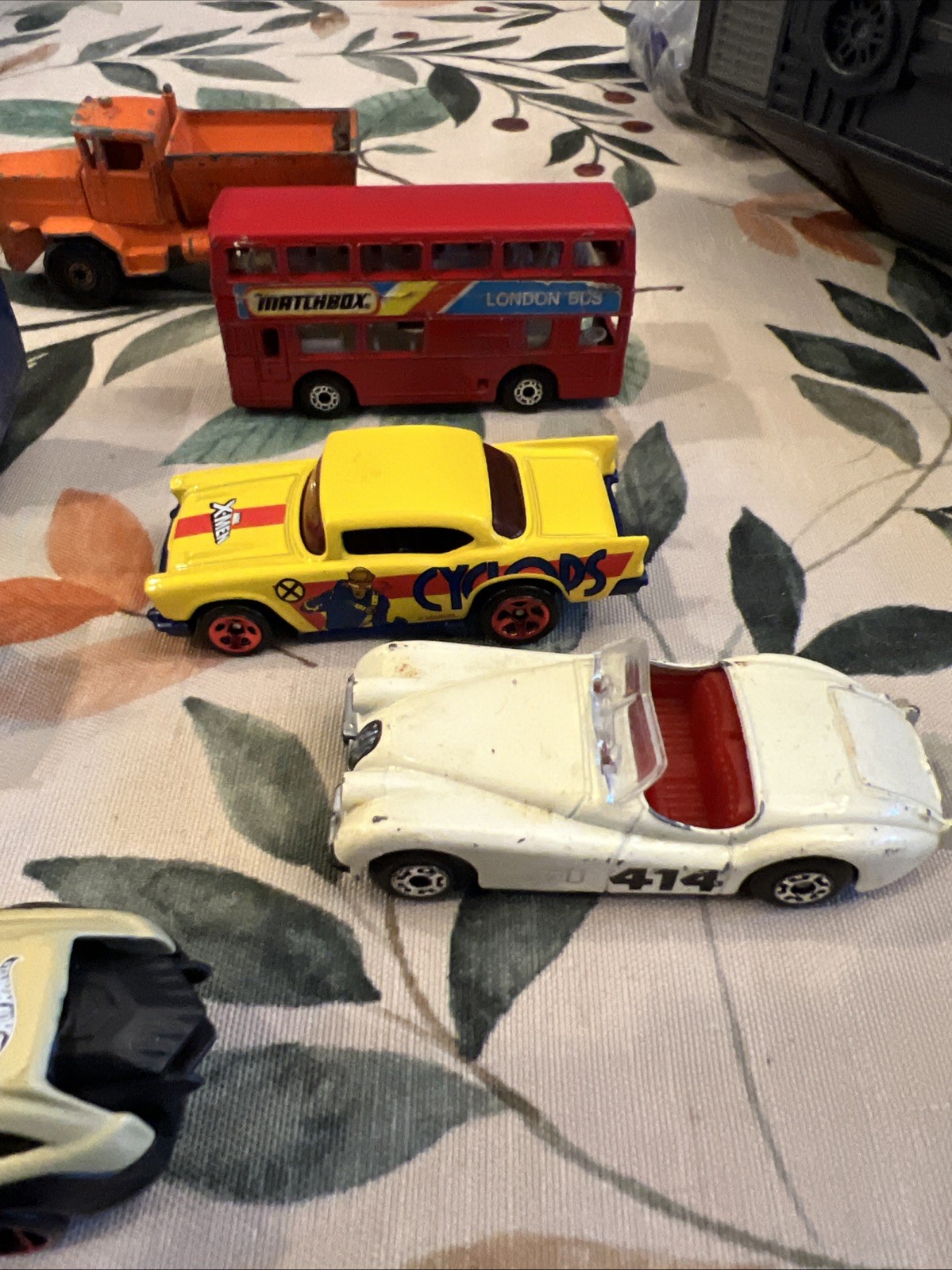 Hot Wheels – Matchbox Lot of Cars, Various Years And Condition mixed lot Vintage