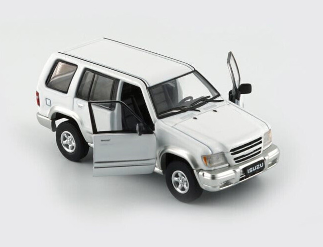 BM Creations 1998-2002 Isuzu Trooper / Big Horn White LHD 1:64 Scale Diecast Car
