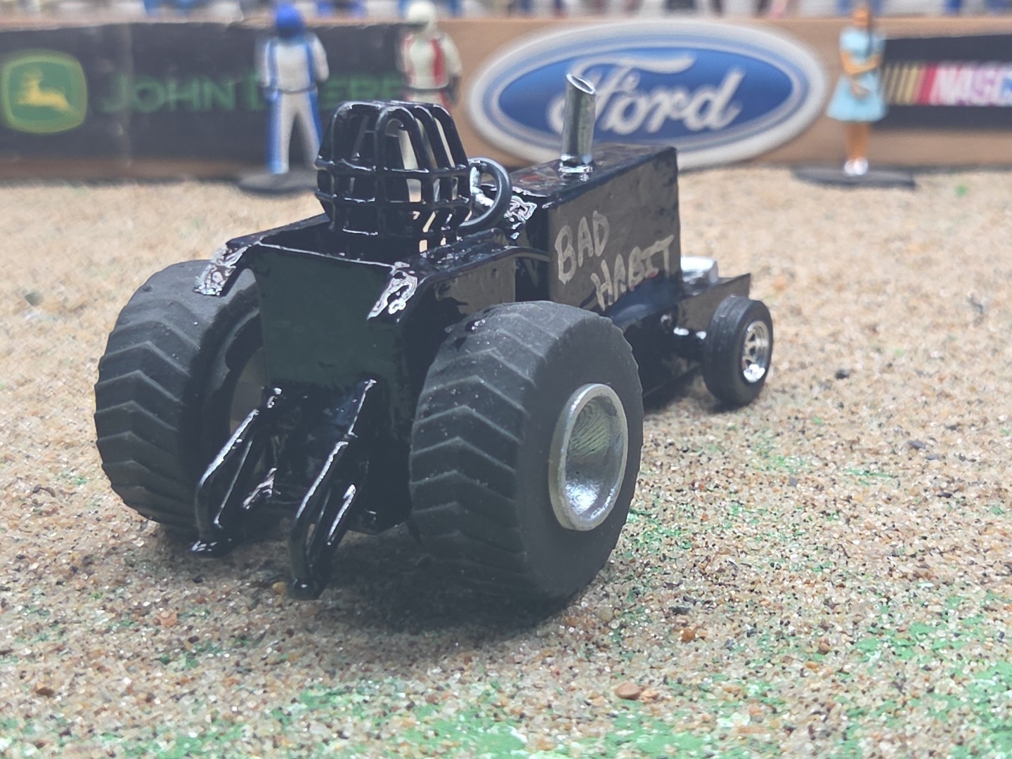 Custom Scratch built 1:64 TRACTOR Pro Stock PULLER PULLING ERTL farm pull IH tow