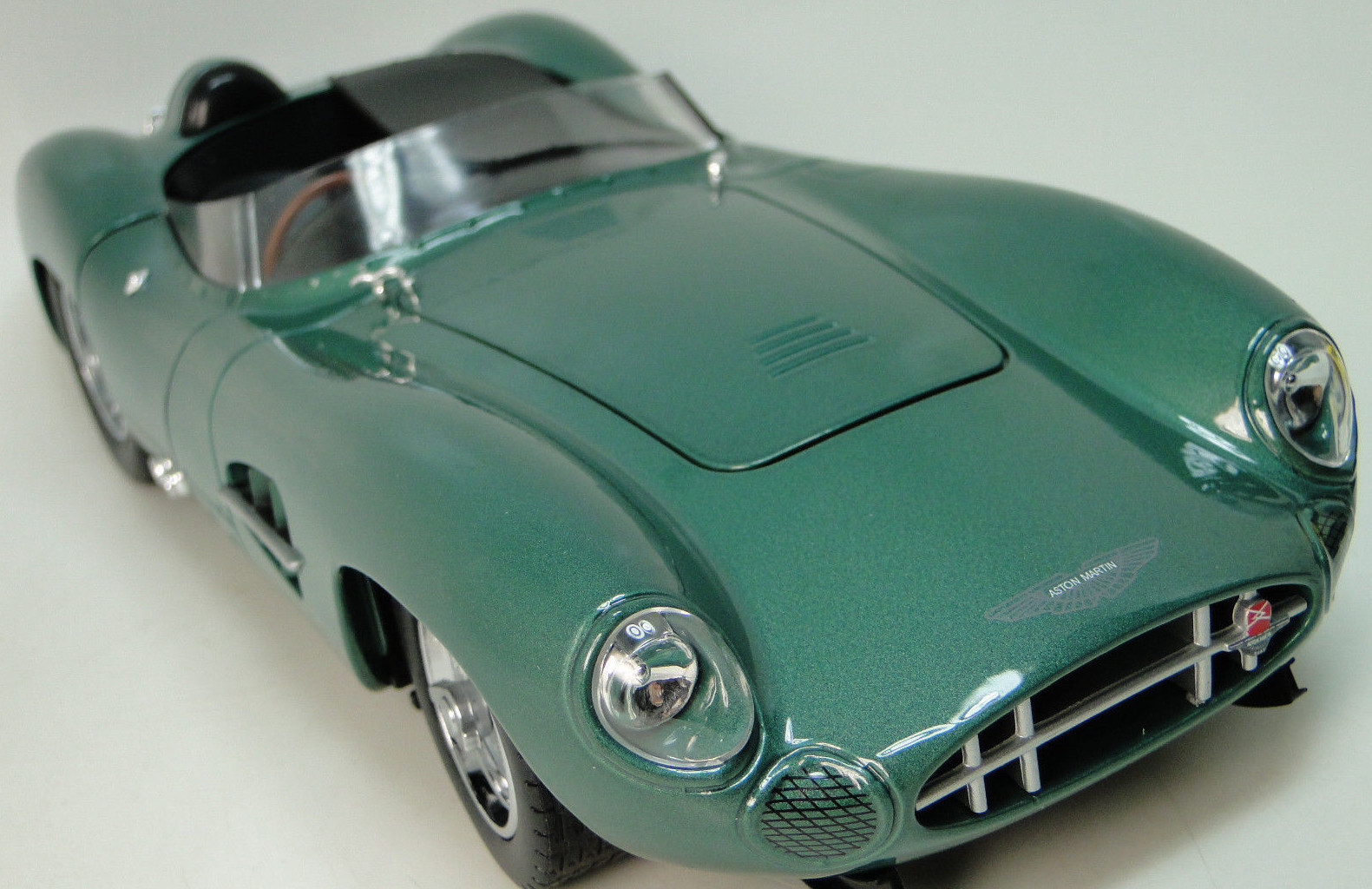 1:18 24 Le Mans Race Car 12 Racing Racer Carousel SLR Metal Diecast Model