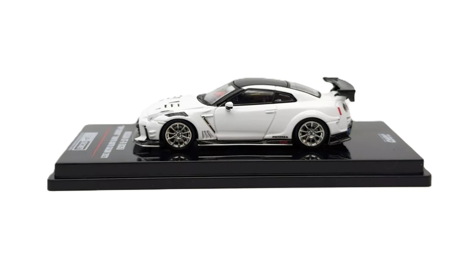 Inno64 1:64 Nissan GT-R R35 White “Top Speed” Tokyo Auto Salon 2021 Diecast Car