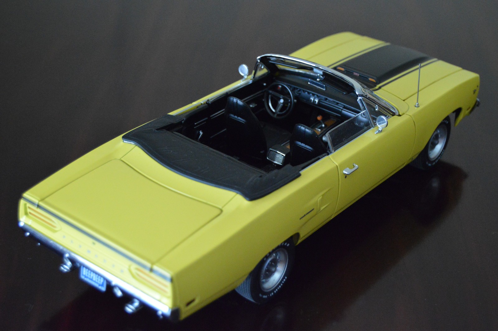 GMP 1/18: 1970 Plymouth Road Runner Convertible Lemon Twist Yellow