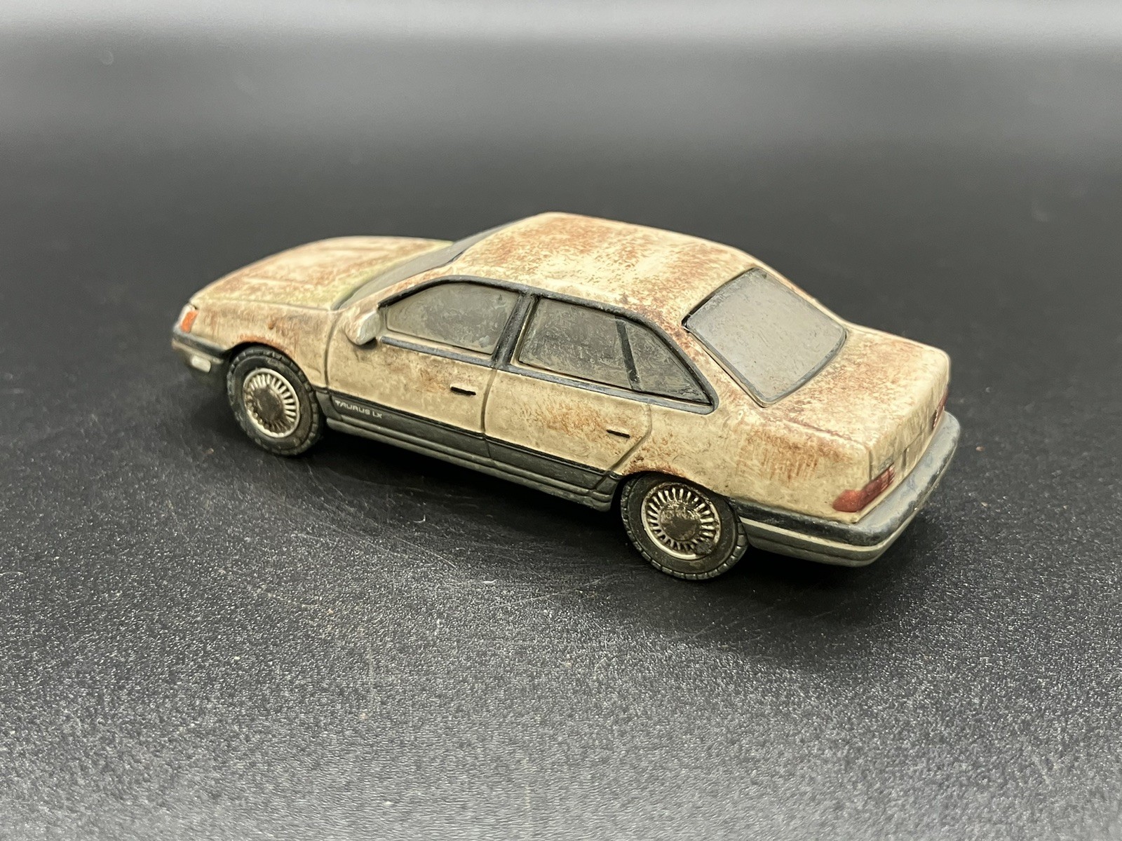 1989 Ford Taurus Rusty Weathered Barn Find 1/64 Diecast Custom Greenlight Car
