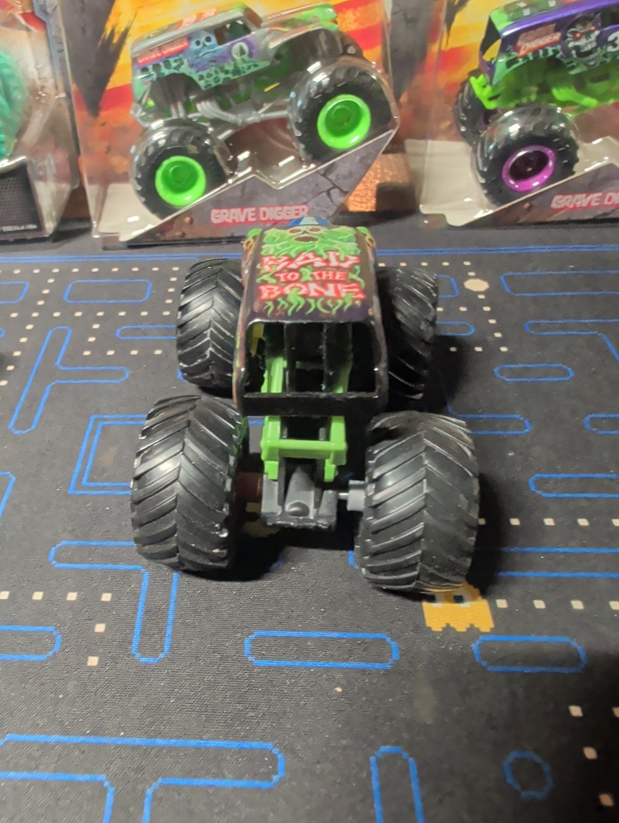 Spin Master Monster Jam PHASED OUT Grave Digger Truck 1:64 Scale