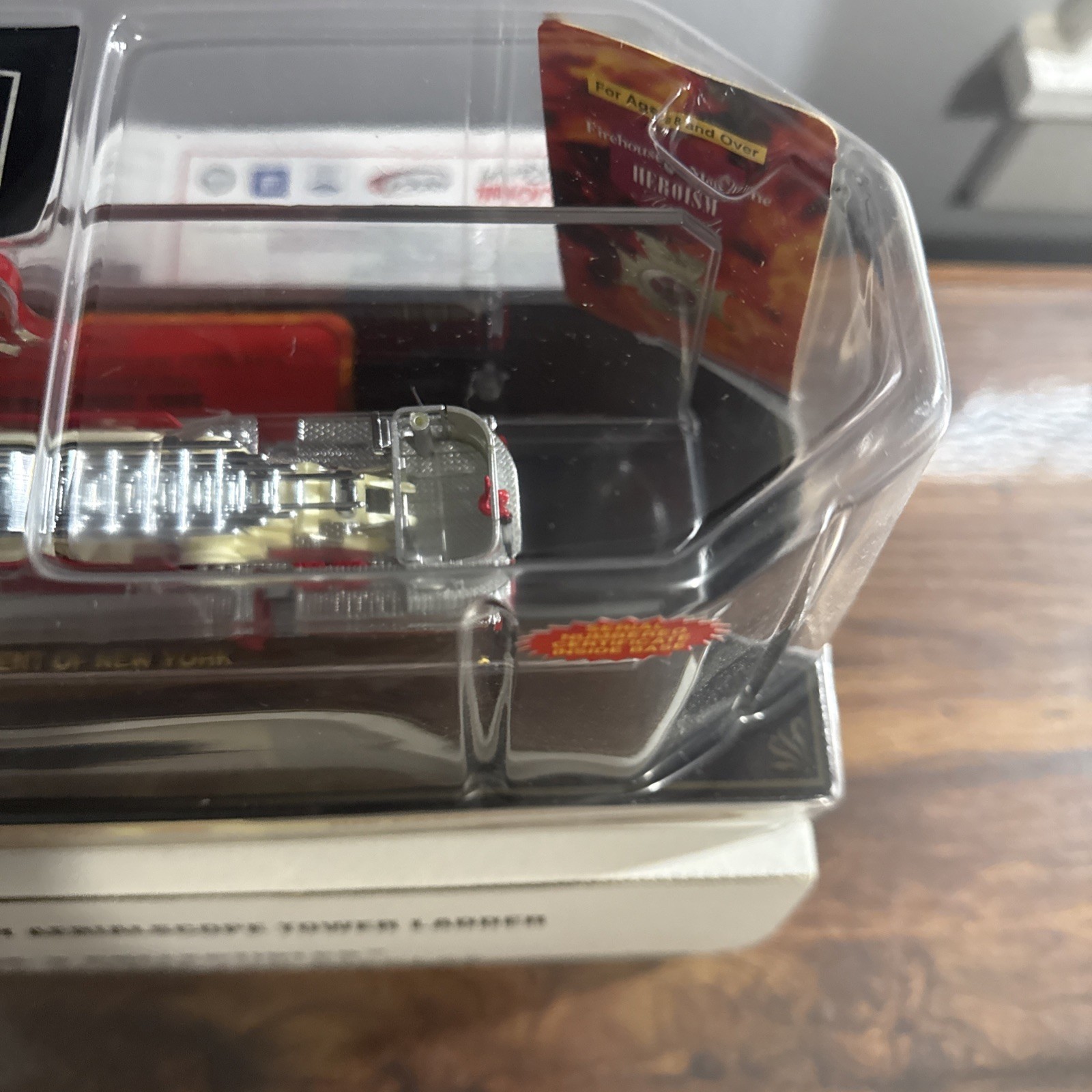 Code 3 Collectibles FDNY Aerialscope Tower Ladder 138 #12735 1/64 Fire Truck New