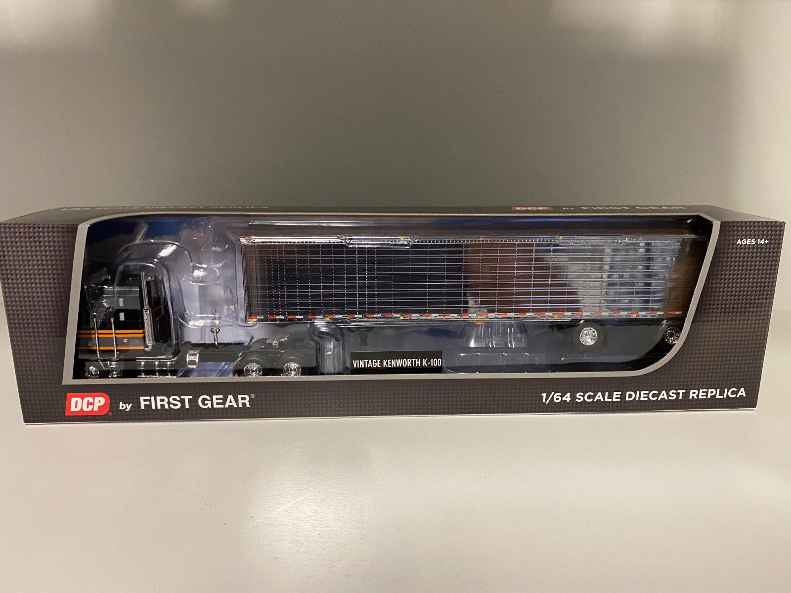 DCP 1/64 60-1559 SILVER BLACK KENWORTH K100AERODYNE LONG FRAME W/MATCHING VANNIB