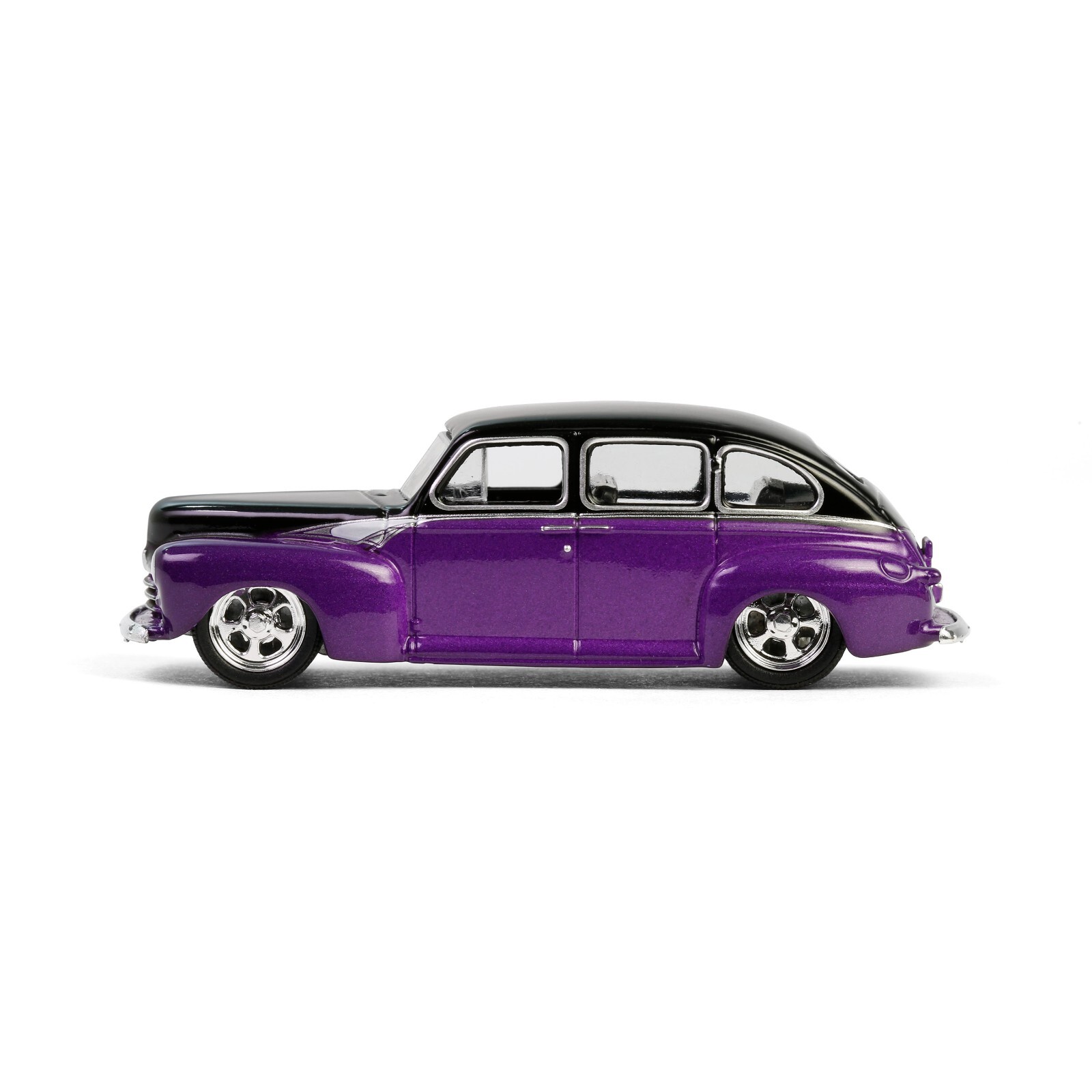 1946 Ford Fordor Super Deluxe – Purple 1:64 Scale Model – Greenlight 63070A