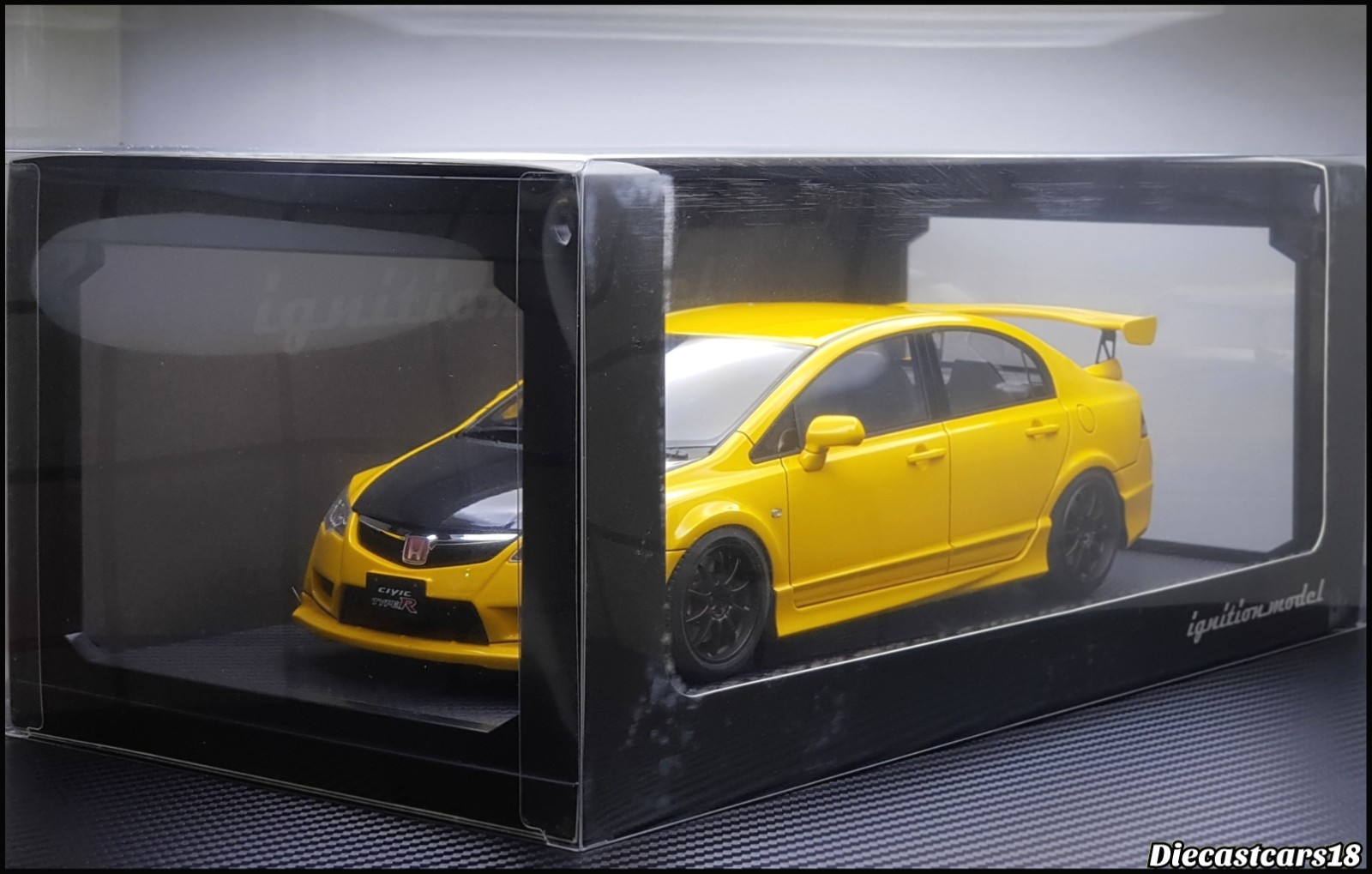 1/18 Ignition Model Honda Civic FD2R Yellow Metallic (IG-2831)