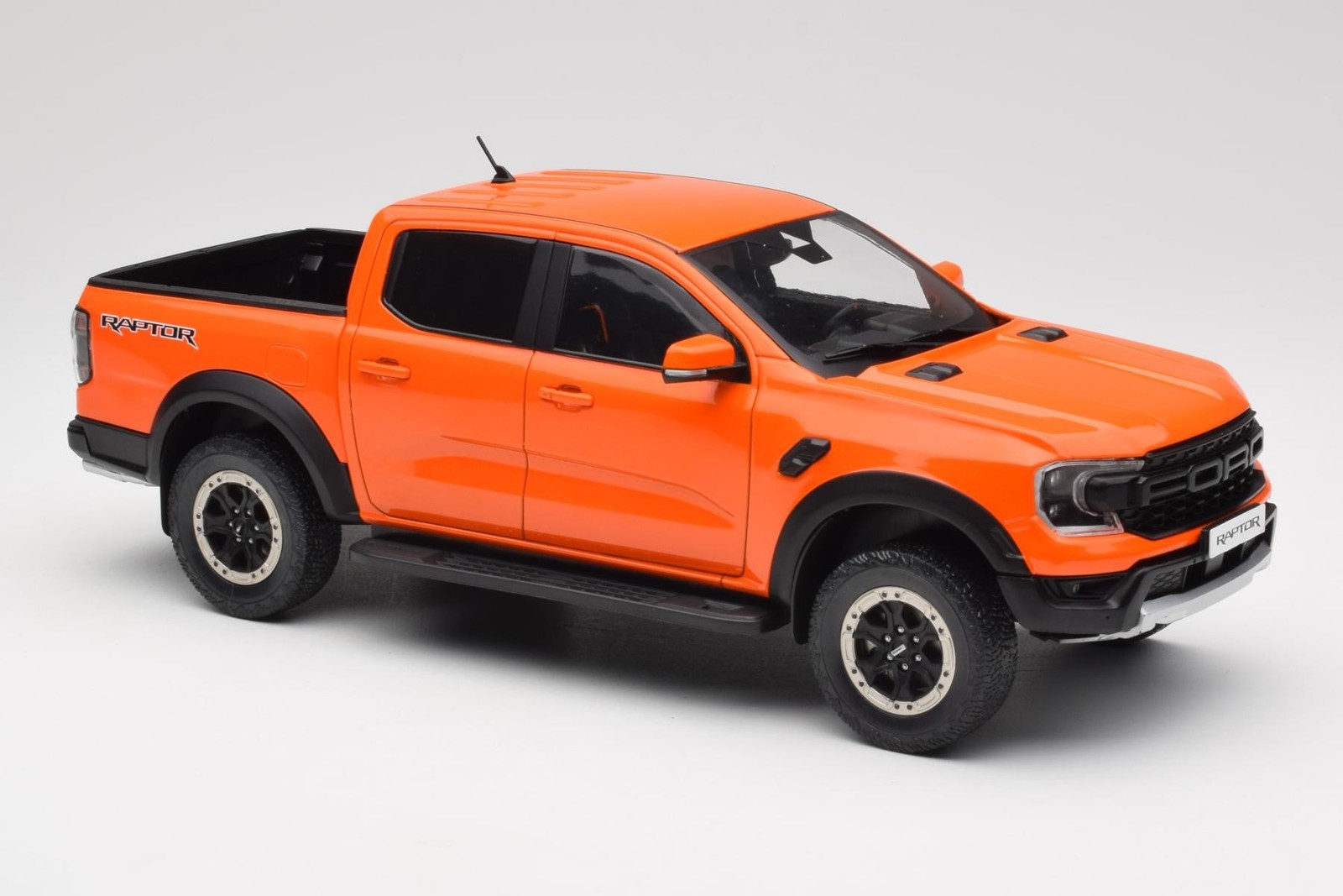Ford Ranger Raptor Orange 1:18 MCG | MCG18456