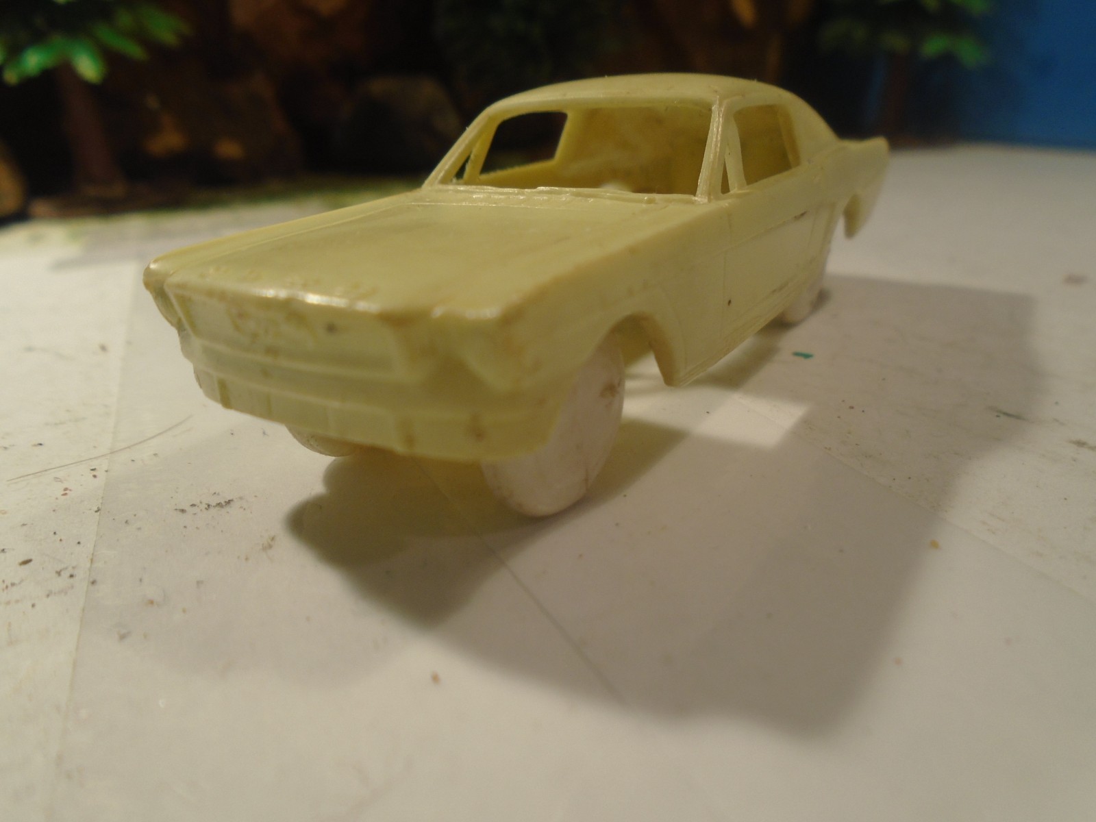 F & F MOLD & DIE WIOK PLASTIC 1/64 SCAKE PLASTIC1966 MUSTANG FASTBACK 1-185-1