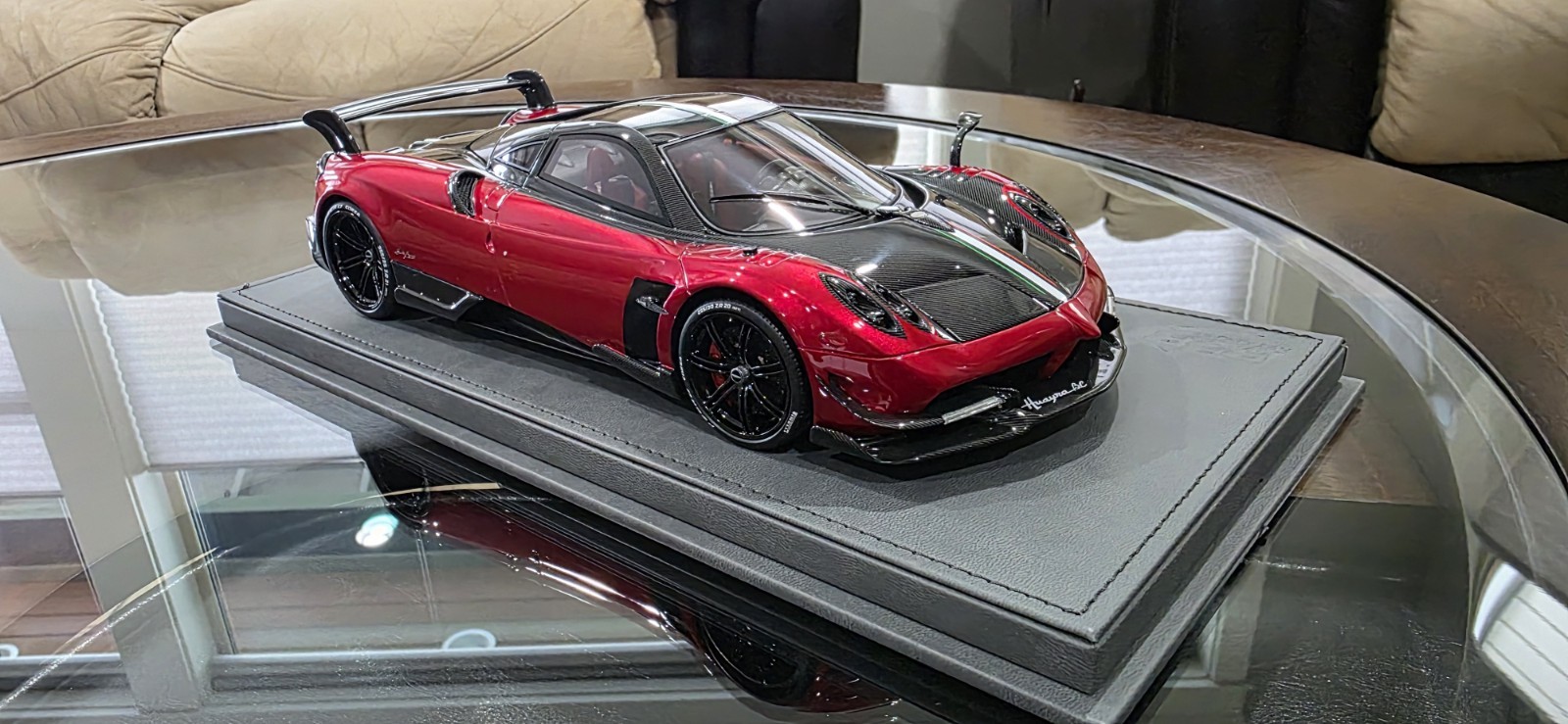 1/18 BBR PAGANI HUAYRA BC COLOR ROOSO FUOSO ( READ INFO)