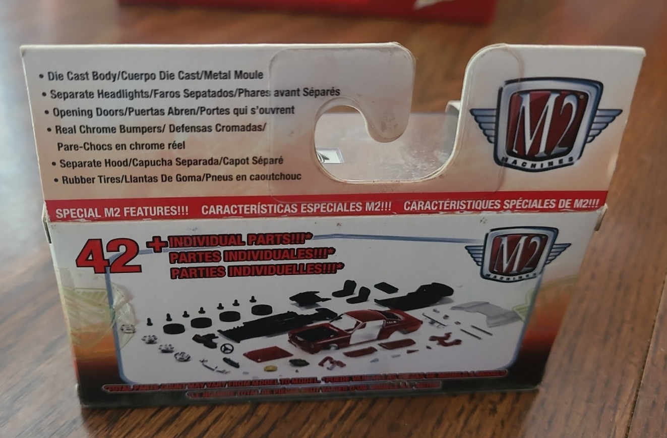 M2 Machines Detroit Muscle 1970 Chevrolet Chevelle SS 454 Blue/White New in Box