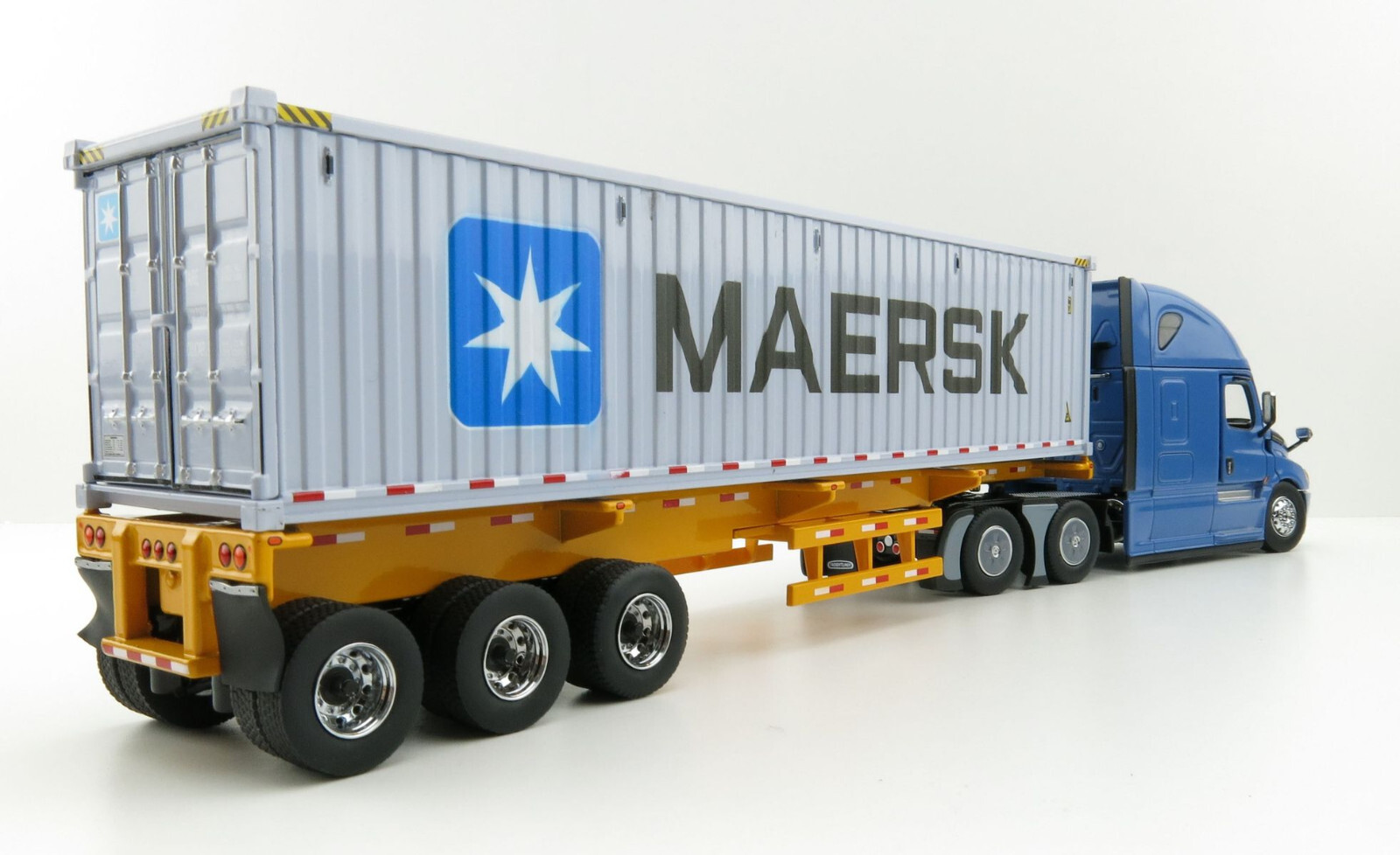 Diecast Masters 71048 Freightliner Cascadia Blue Skel 40ft Sea Container 1:50