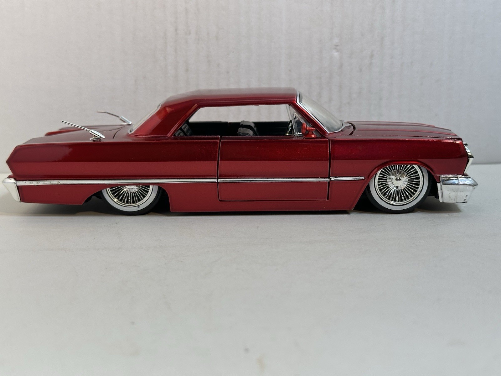 JADA DUB CITY 1963 CHEVY IMPALA RED 1:24 DIECAST MODEL CAR NEW NO BOX