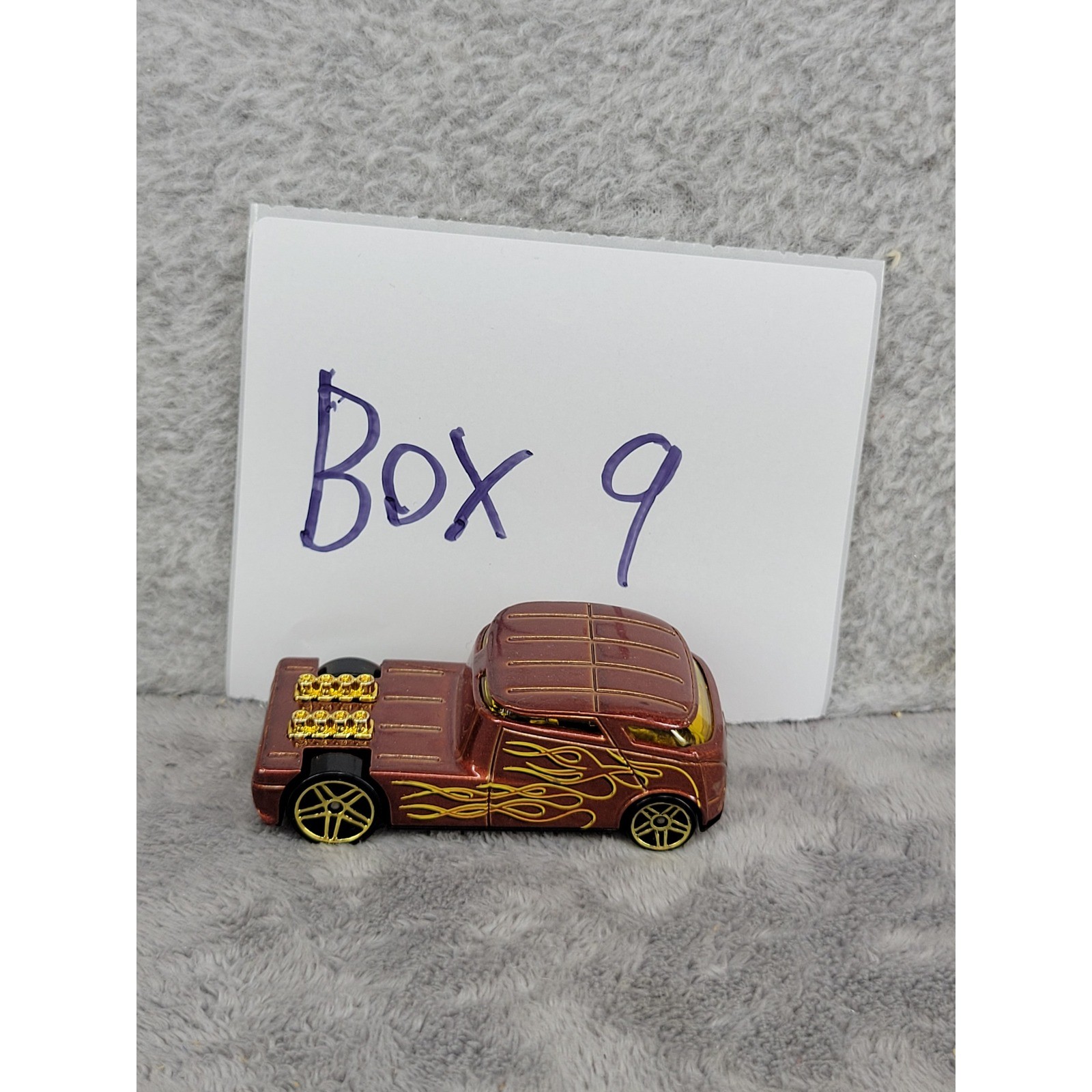 Hot Wheels Qombee Metallic Copper Brown Yellow Flames Gold Wheels 1:64 Diecast