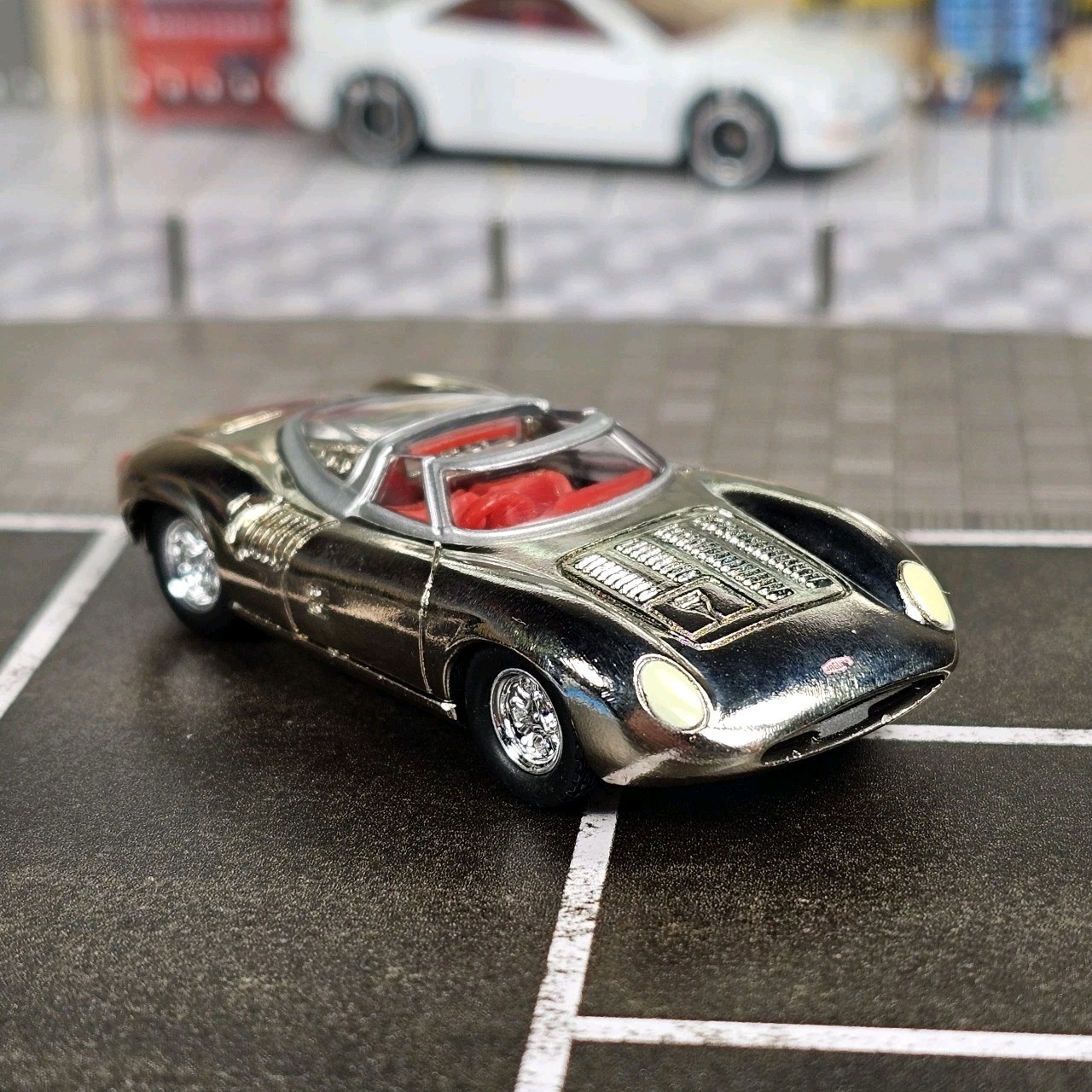 1:64 Hot Wheels Limited Edition 1966 Jaguar XJ13 Real Riders Chrome 66 XJ-13 Raw