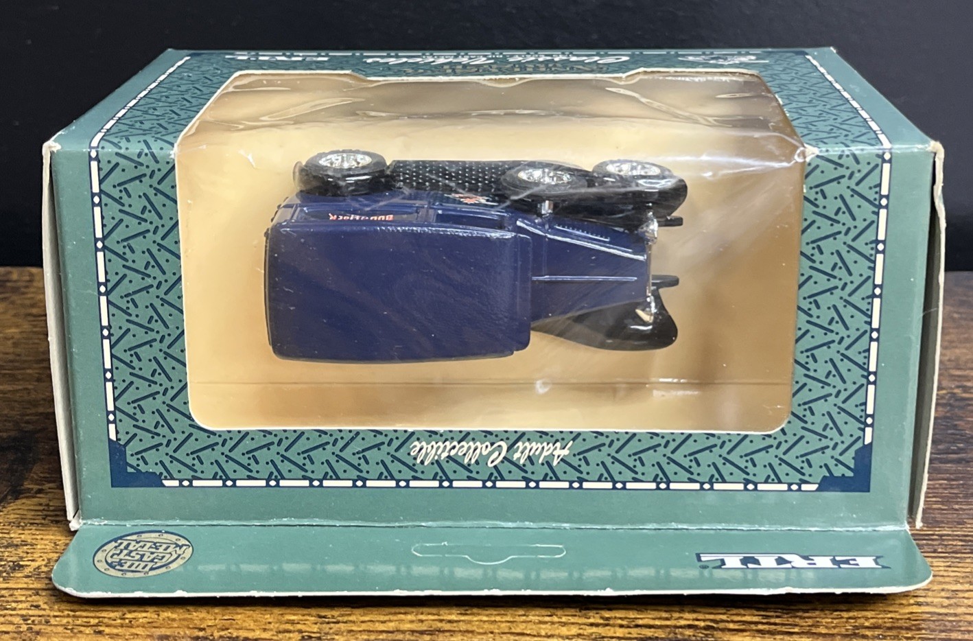 Ertl Classic Vehicles Anheuser Busch 1930 Chevy Panel Truck 1/43 Die-Cast #9836
