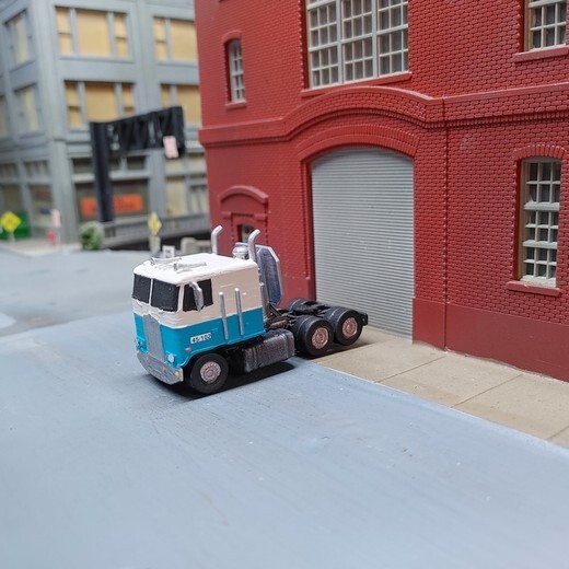 Custom Built 1/87 HO Scale 3D Printed Kenworth K1000 Cabover Semi Tractor