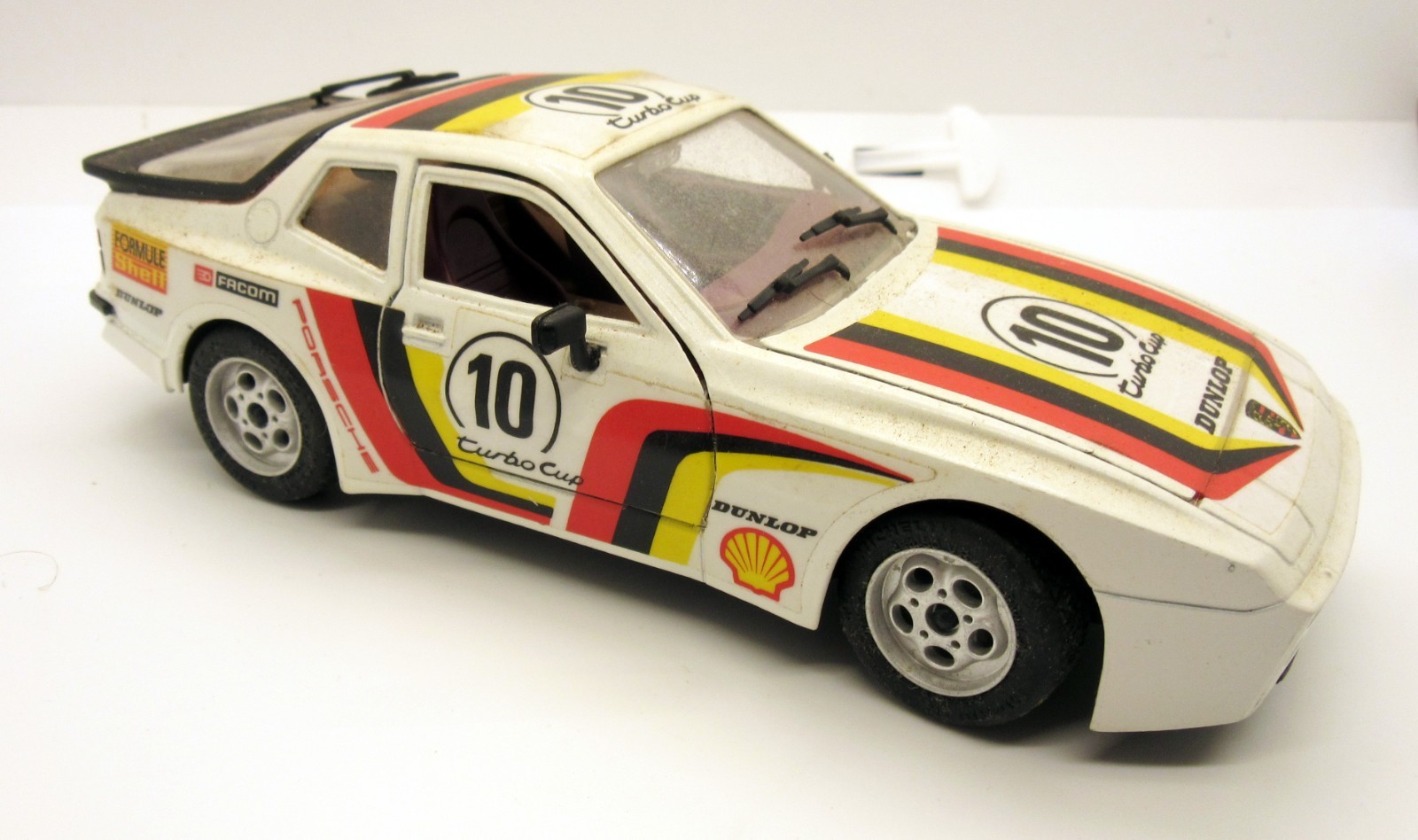 Majorette Porsche 944 Turbo, 1/24, Opening hood, doors & trunk