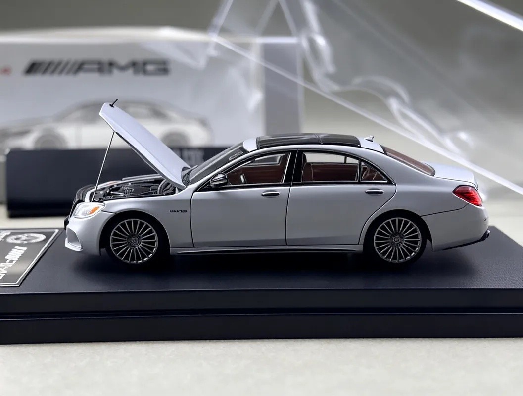 RM 1:64 Silver S63 W222 V12 Luxury Sedan Sports Model Diecast Metal Car
