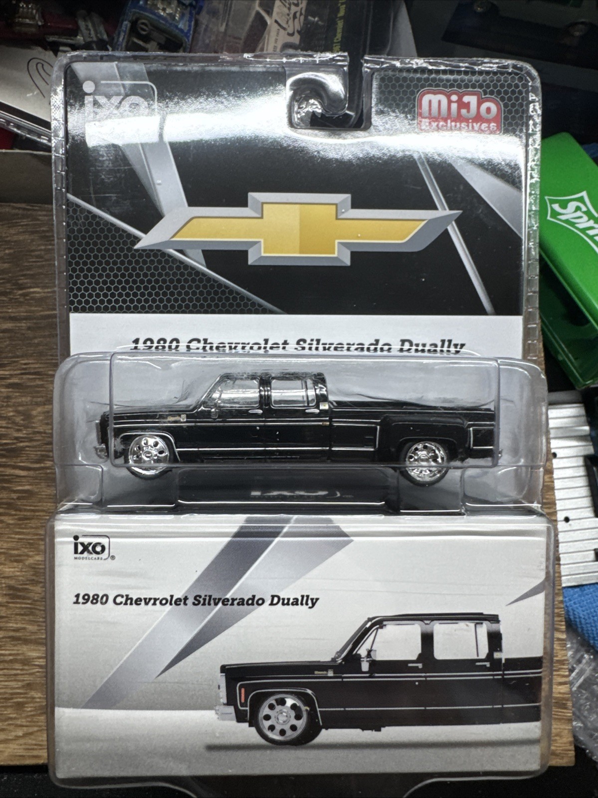 IXO Model 1980 Chevrolet Silverado C30 Crew Cab Dually Lowered – Black