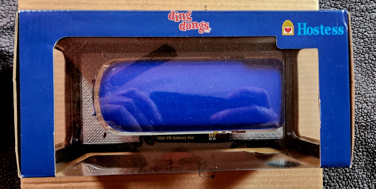 2022 M2 Machines Hostess Ding Dongs Cakes 1960 VW Delivery Van Limited Edition