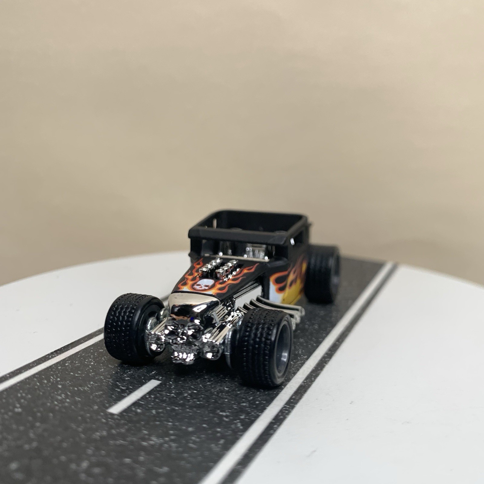 2020 Hot Wheels Premium Boulevard Bone Shaker Matte Black w/Flames & RR 1:64 NM