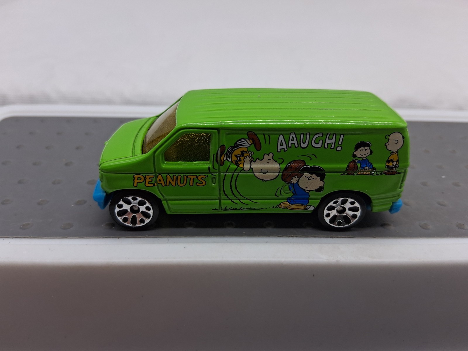 Matchbox Peanuts Charlie Brown Ford Panel Van Green Die Cast