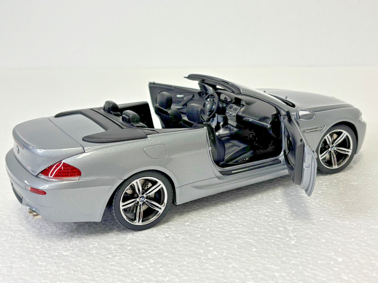 Rare * BMW M6 Convertible / Cabrio * Kyosho * 1/18 * Hard Top * Dark Gray * New