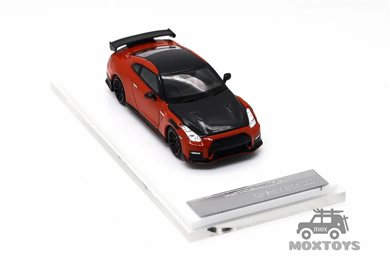 Motorhelix 1:64 R35 Special Edition 2022 Diecast Model Car