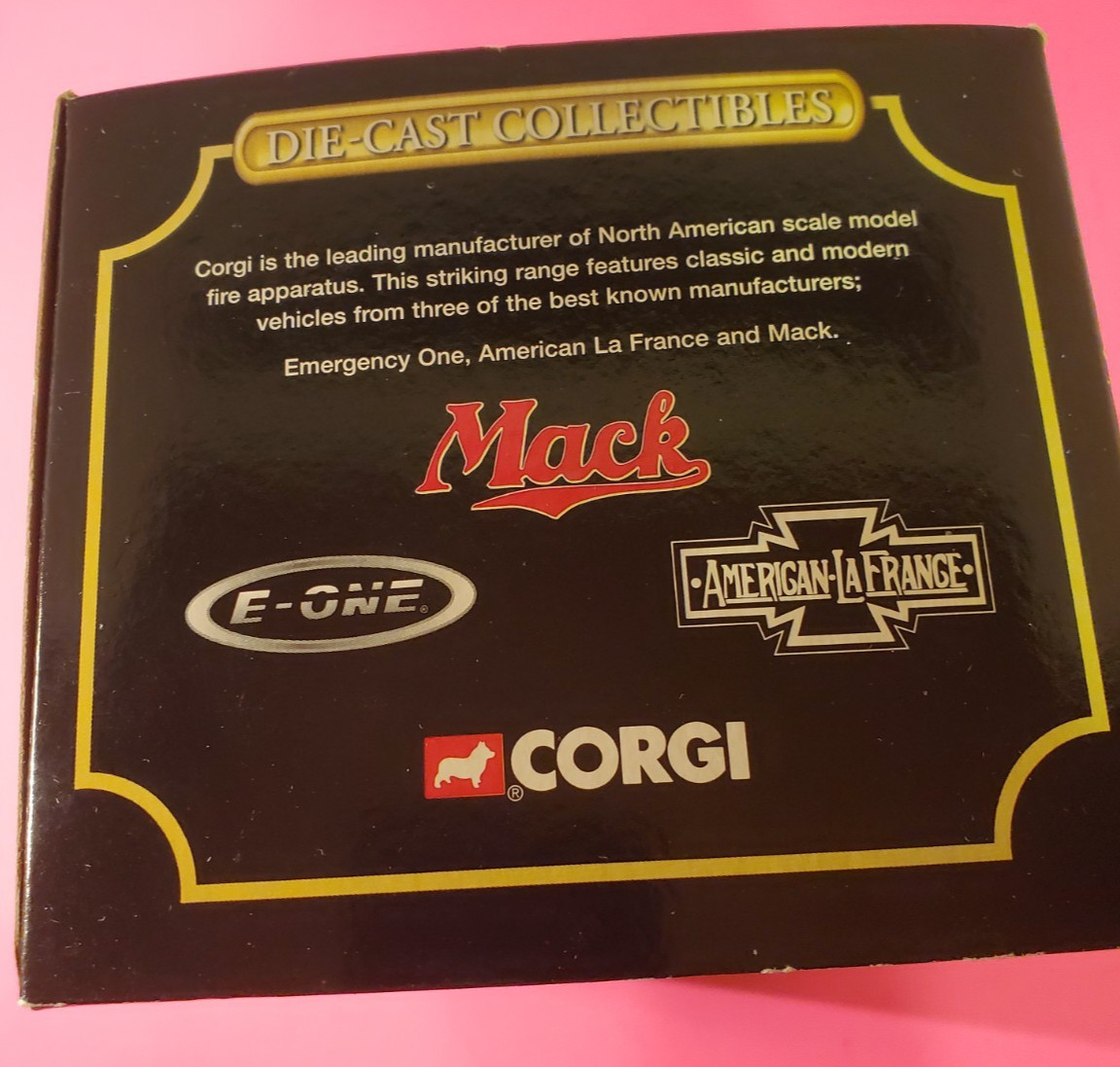 Corgi Die-Cast Collectibles E-One Side Mount NEWARK FIRE DEPT Fire Engine 1:50