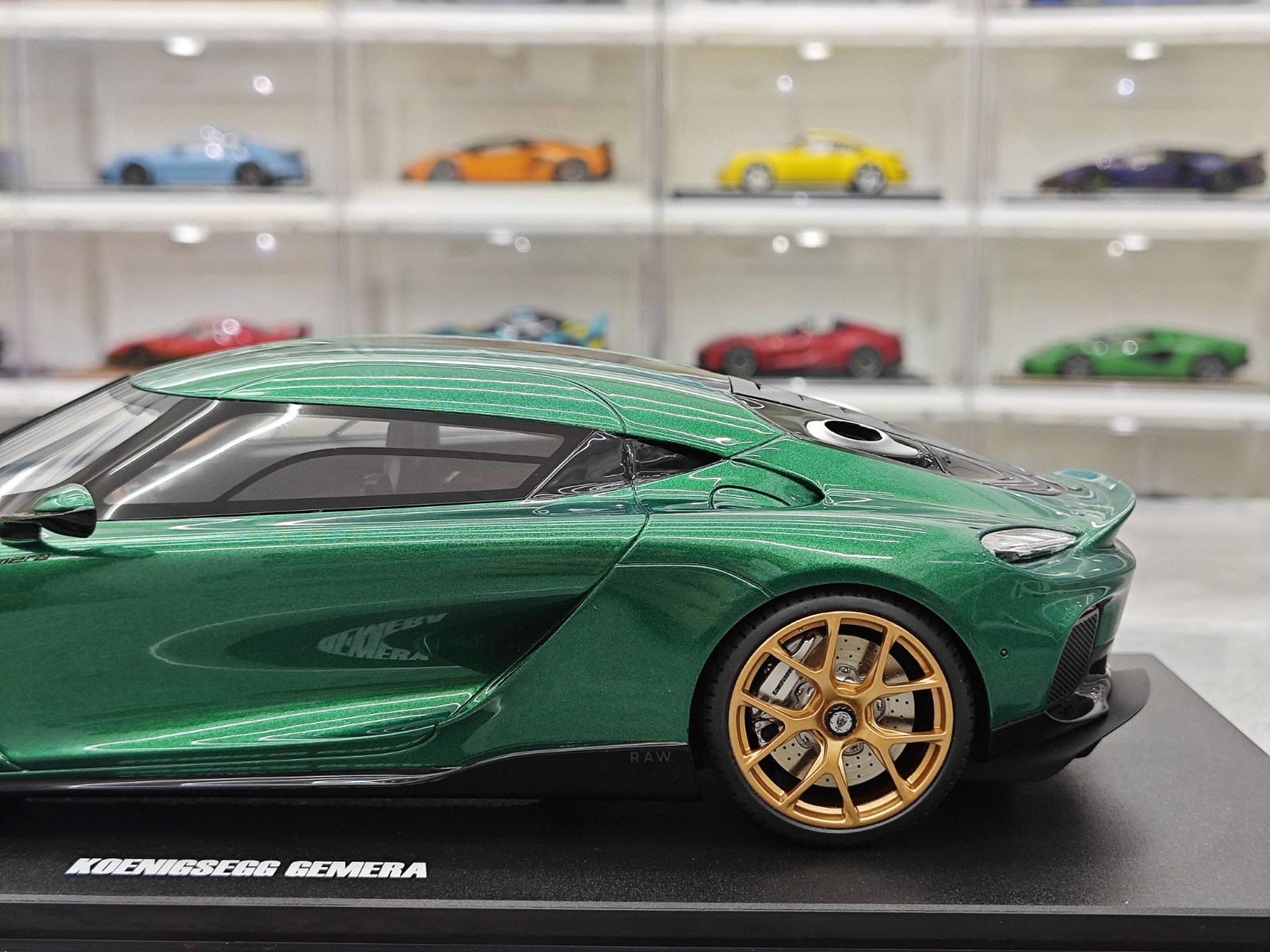 GT Spirit 1/18 Koenigsegg Gemera 2024 Racing Green Resin Car Model GT888
