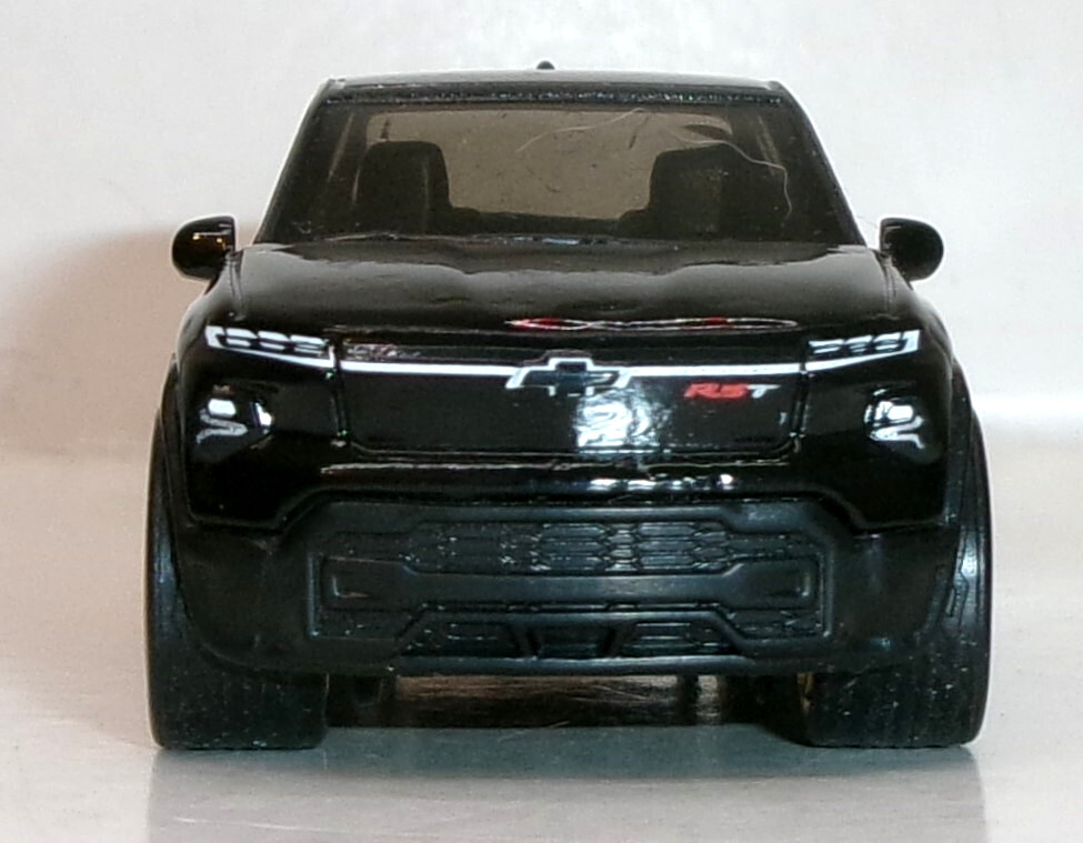 LOOSE 2024 HOT WHEELS 1:64 BLACK CHEVY SILVERADO EV RST WHEEL SWAP REAL RIDERS