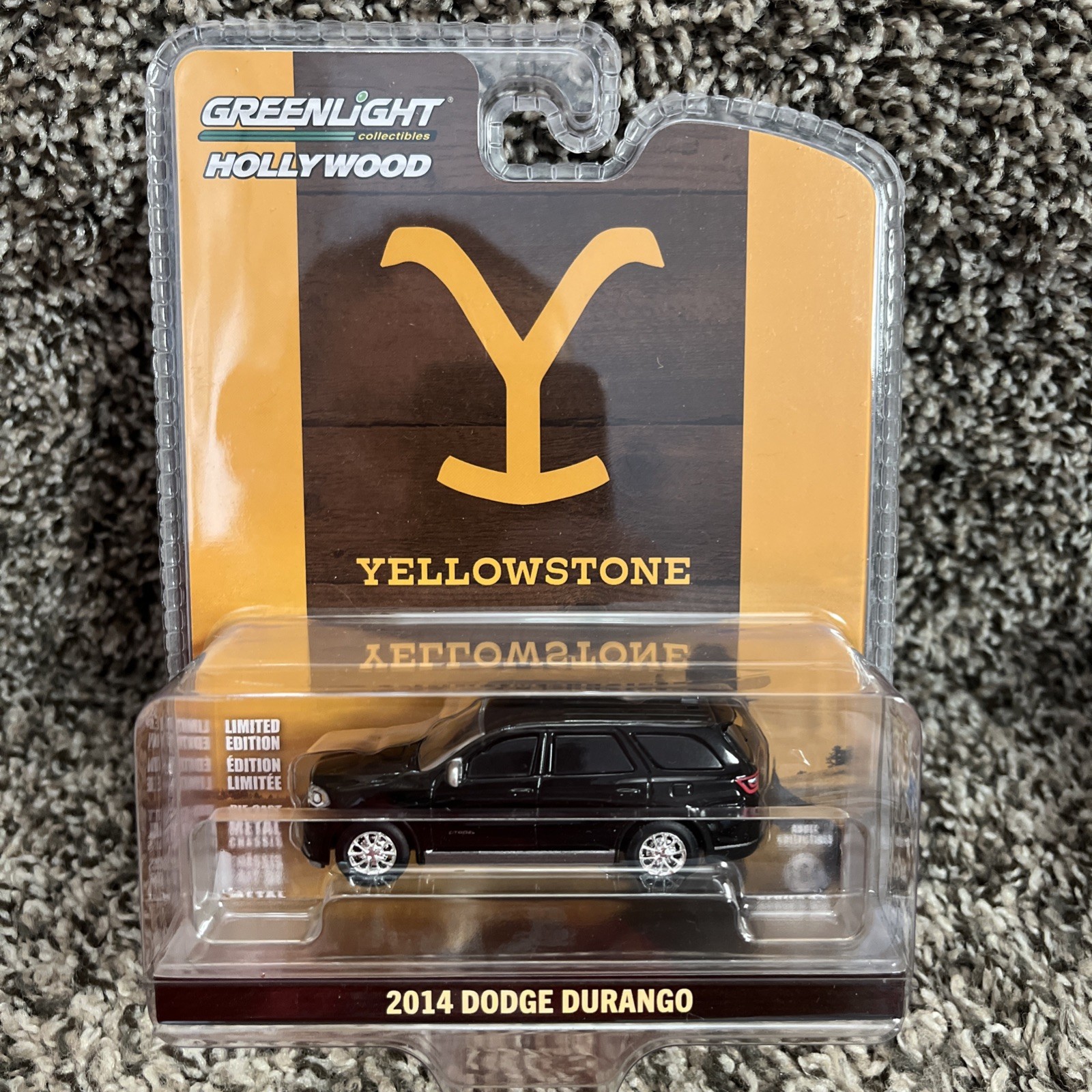 1/64 Jamie Dutton’s 2014 Dodge Durango Yellowstone Hollywood Series NEW!!