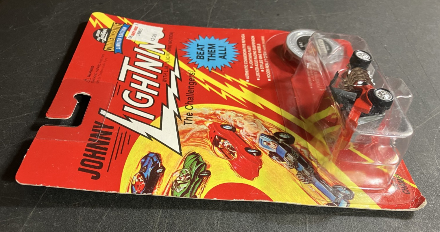 Red T.N.T. Hot Rod – Johnny Lightning Challengers! Series 1 1:64 Diecast