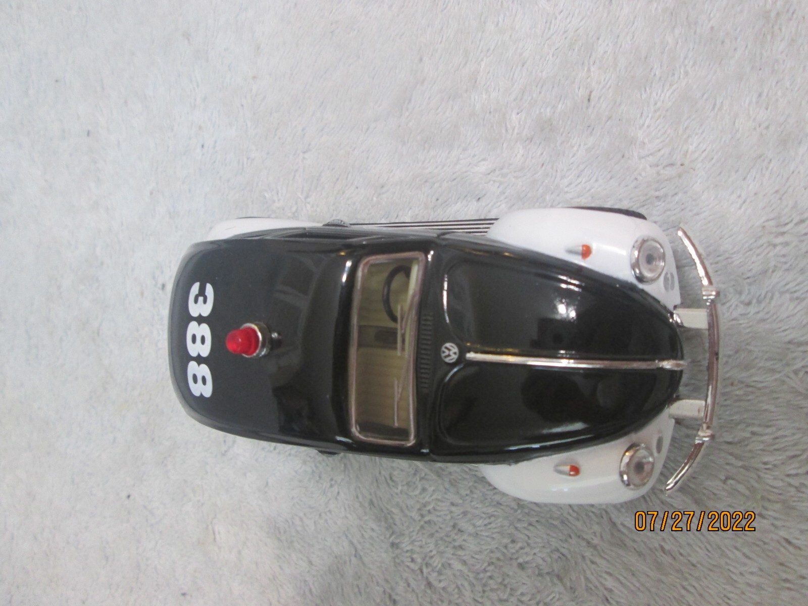 Set Of 3 Kintoy Die Cast Volkswagen Beetle 1967 Cars (2 Happy Flower 1 Police)