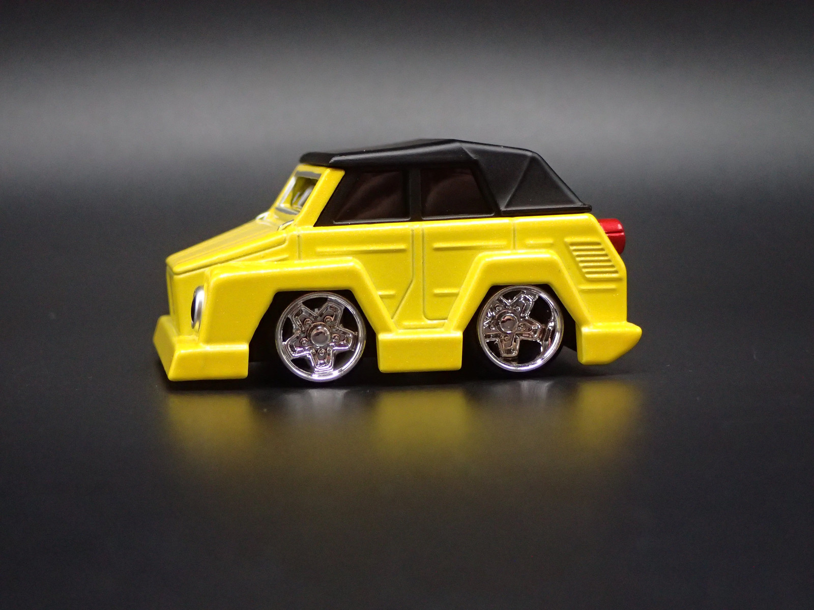 VW TYPE 181 THING CAR TUNED YELLOW 1:64 SCALE DIORAMA DIECAST MODEL CAR